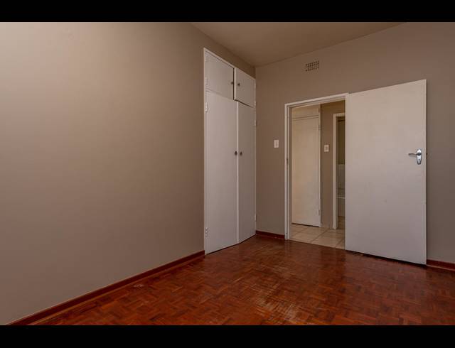 12 BEDROOM APARTMENT BLOCK FOR SALE IN ROSETTENVILLE